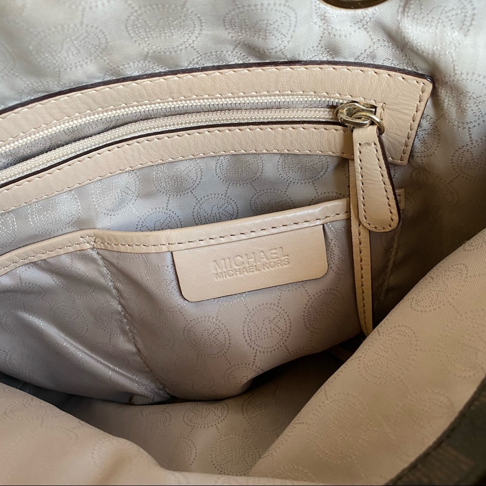 Michael Kors Brown Signature Jet Set Tote Bag - Picture 8 of 11